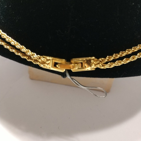 24K Gold-tone Choker Necklace Double Chain with 15  Rhinestones V Shape 16" - Picture 4 of 9